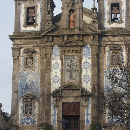 Chique Aliados 2* פורטו